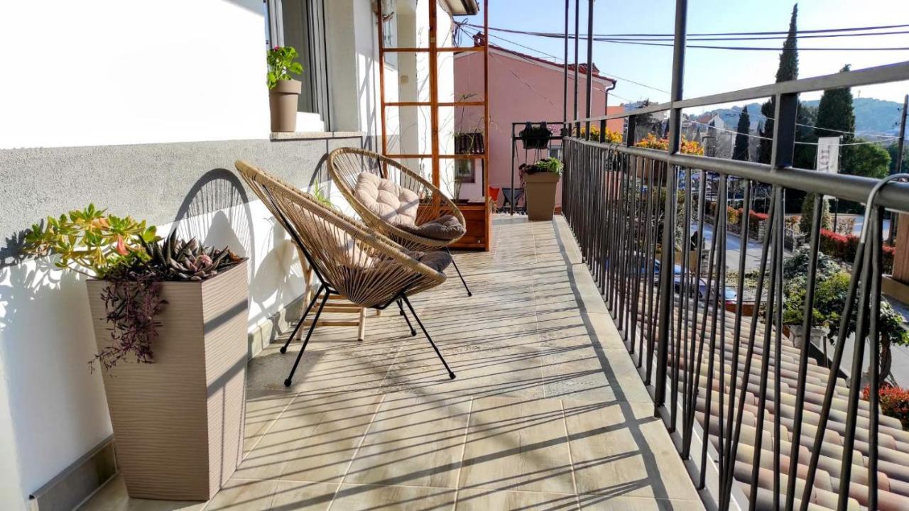 Apartman Fuma Rovigno Esterno foto