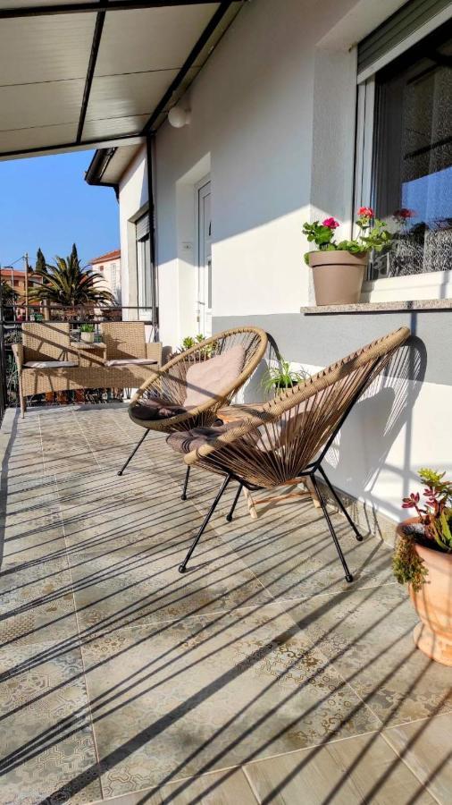 Apartman Fuma Rovigno Esterno foto